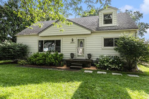 10351 Endicott St, Van Buren Twp, MI, 48111-1249 | Card Image