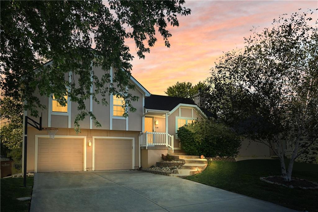 Meadow Ln, Raymore, MO 64083