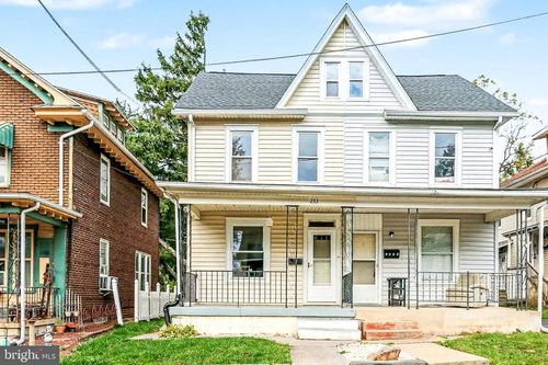 233 W Columbia Rd, ENOLA, PA, 17025-2208 | Card Image