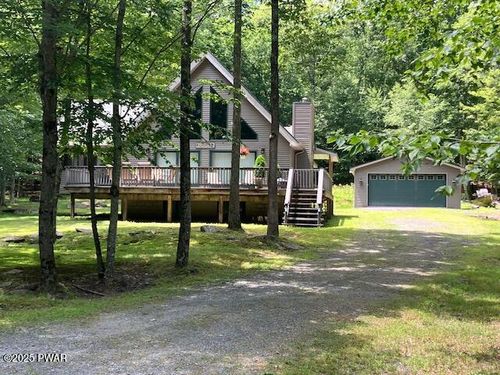 119 Upper Lakeview Dr, Hawley, PA, 18428-4025 | Card Image