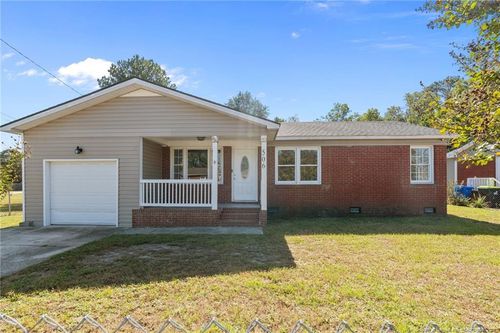 506 Spring Ave, Spring Lake, NC, 28390-2827 | Card Image
