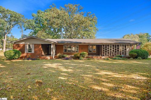 212 Trent Dr, Taylors, SC, 29687-3992 | Card Image