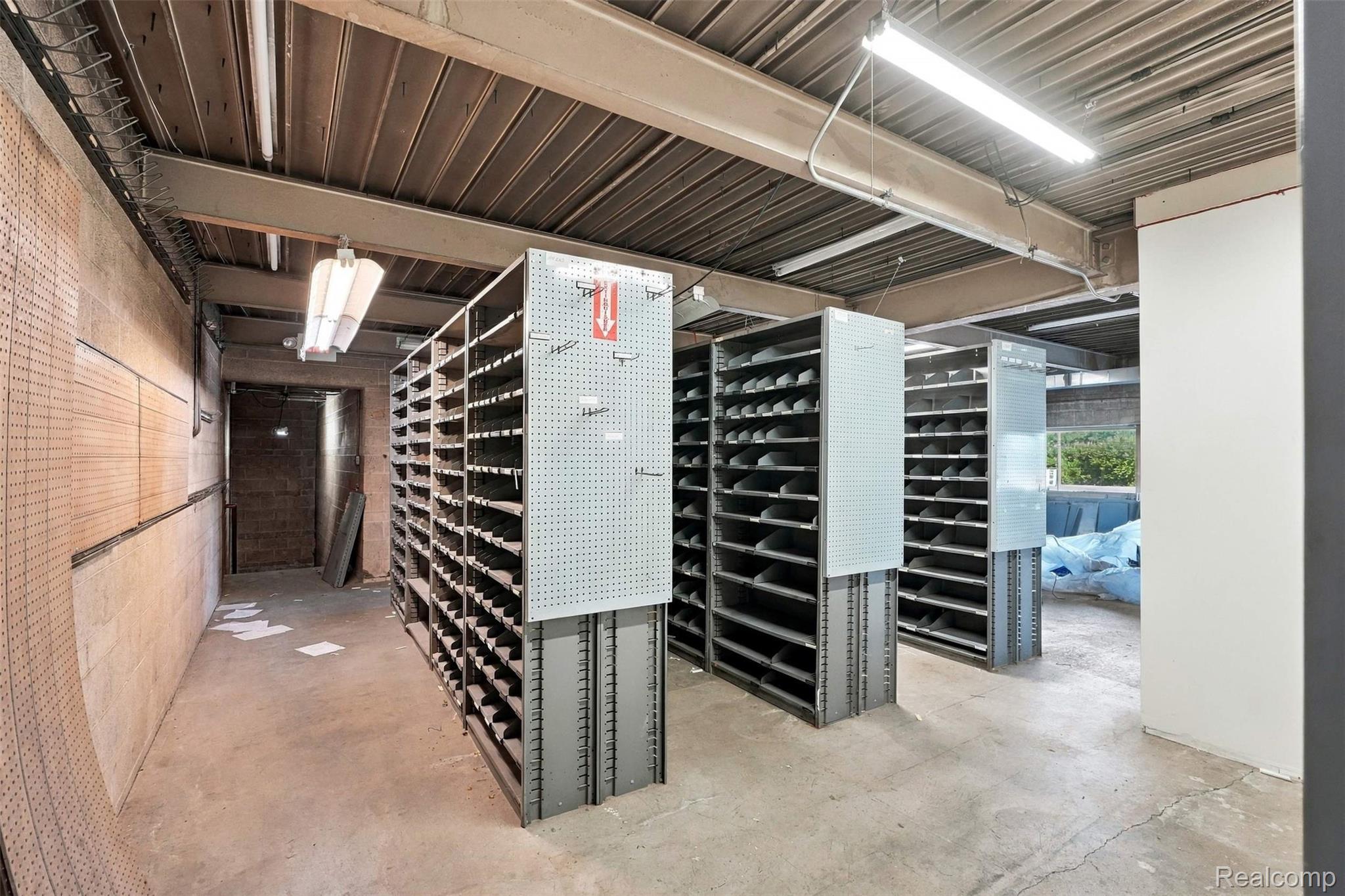 Commercial Lease in Detroit 4