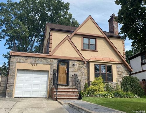 7847 222nd St, Oakland Gardens, NY, 11364-3634 | Card Image