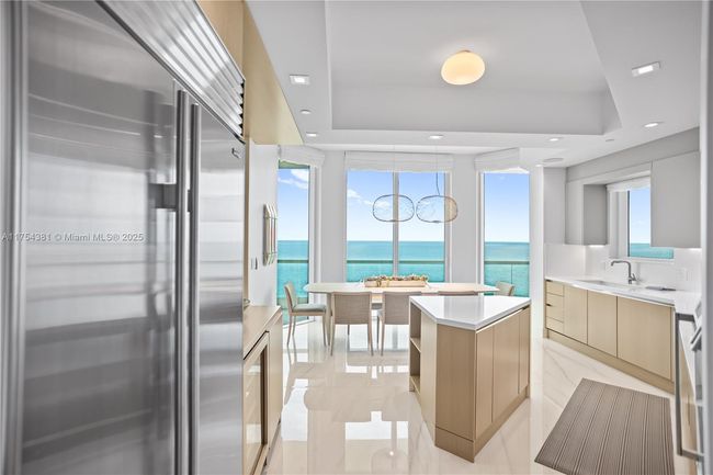 APT-3202 - 16051 Collins Ave, Condo with 2 bedrooms, 3 bathrooms and null parking in Sunny Isles Beach FL | Image 6