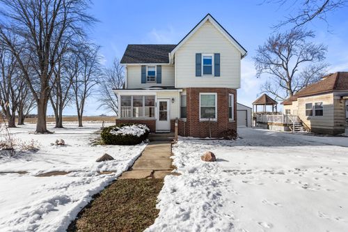 215 Chicago St, Dewitt, IL, 61735 | Card Image