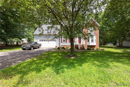 13803 Rockhaven Dr, Chester, VA, 23836-5775 | Card Image