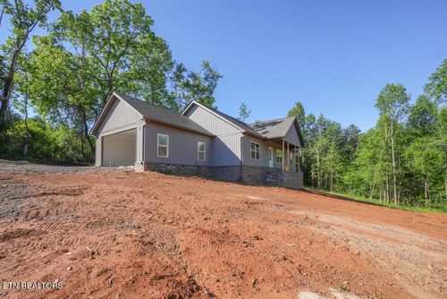 844 Pinebrooke Dr, Maryville, TN, 37801-1020 | Card Image