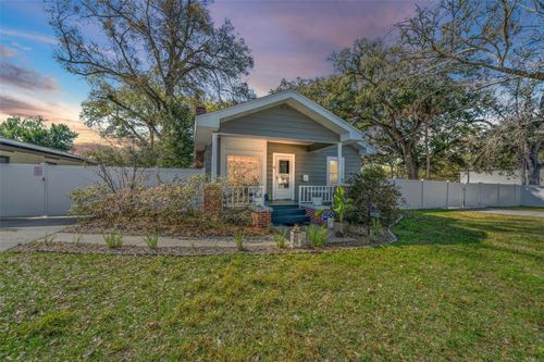 905 E Hanna Ave, TAMPA, FL, 33604-6815 | Card Image