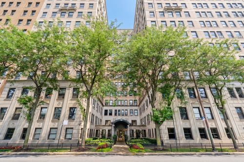 7j-3520 N Lake Shore Dr, Chicago, IL, 60657-1807 | Card Image
