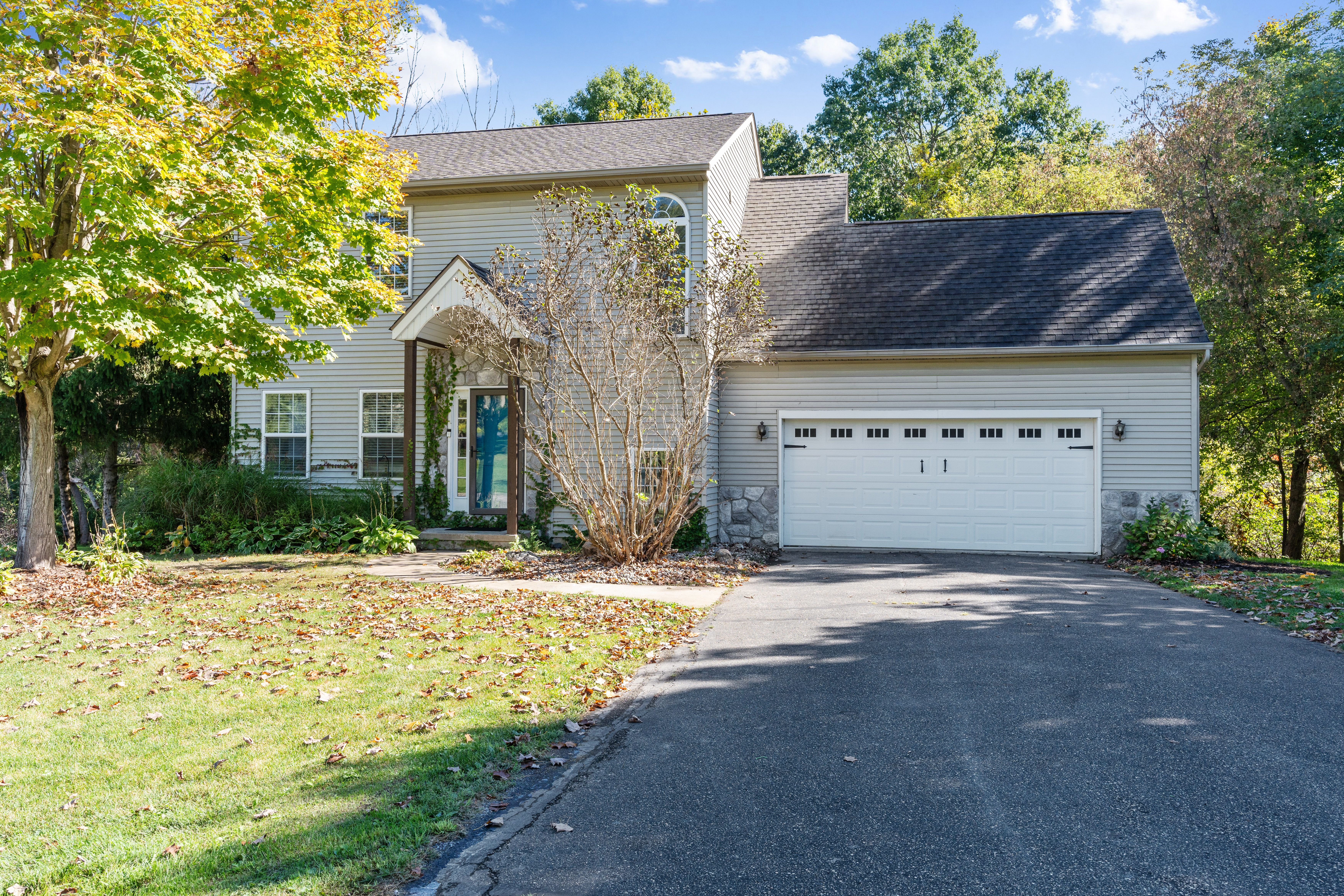 Old Mill Dr, Pinckney, MI 48169