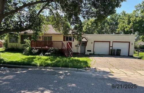 425 2nd Ave Ne, Glenwood, MN, 56334-1309 | Card Image