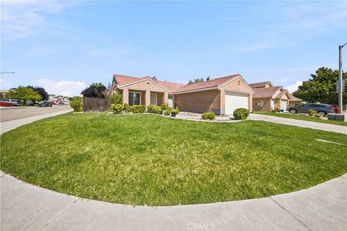 44701 Sandhurst Ln, Lancaster, CA, 93536-6493 | Card Image