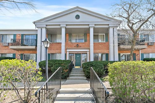 105-2415 S Goebbert Rd, Arlington Heights, IL, 60005-4121 | Card Image