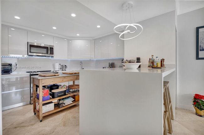 APT-408 - 1408 Brickell Bay Dr, Condo with 2 bedrooms, 3 bathrooms and null parking in Miami FL | Image 10