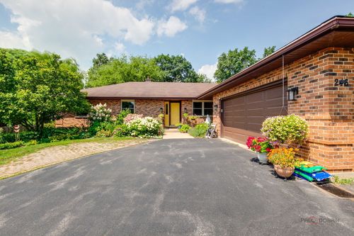 246 N Greenleaf St, Gurnee, IL, 60031-3329 | Card Image
