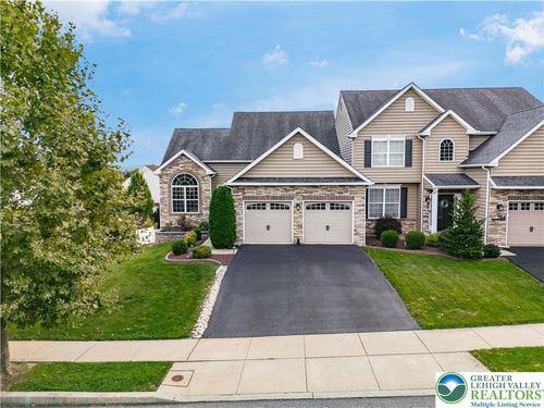 792 Swallow Tail Ln, BREINIGSVILLE, PA, 18031-1793 | Card Image