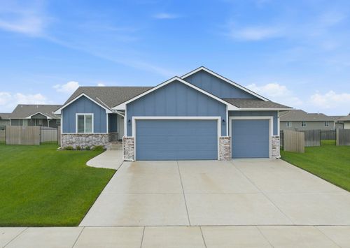2327 S Chateau St, Wichita, KS, 67207-7600 | Card Image