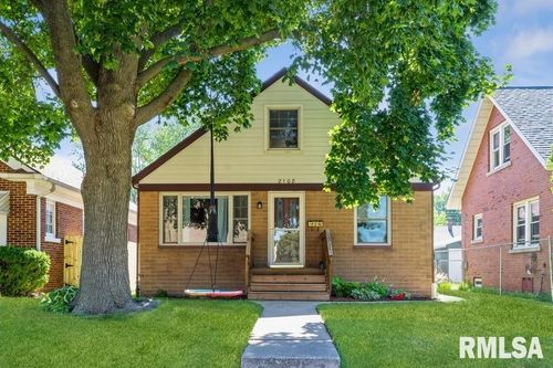 2108 11th St, Moline, IL, 61265-4746 | Card Image