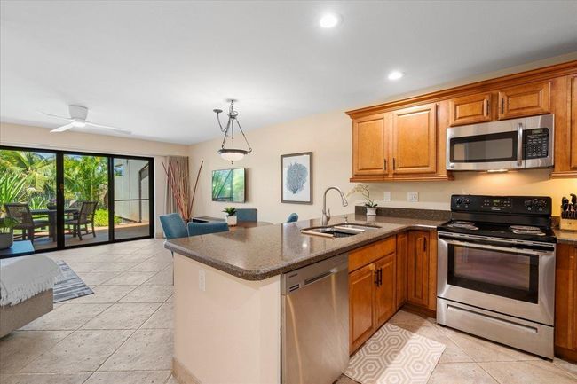 109 - 2777 S Kihei Rd, Condo with 1 bedrooms, 2 bathrooms and null parking in Kihei HI | Image 5
