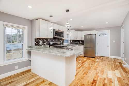 104 Youngs Road, Lunenburg, MA, 01462 | Card Image