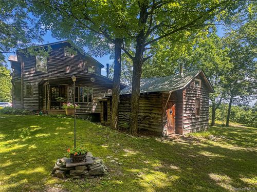 231 Manorville Rd, Saugerties, NY, 12477-3641 | Card Image