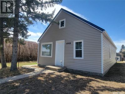 4908 Leader St, House other with 2 bedrooms, 1 bathrooms and null parking in Macklin SK | Image 1