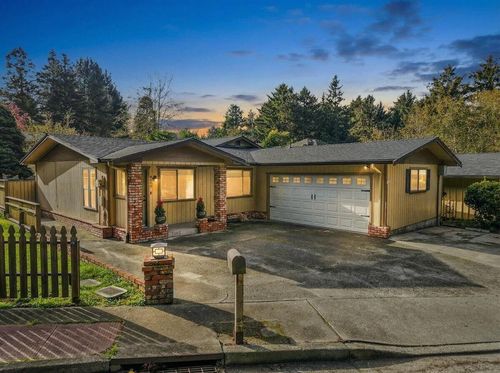 6650 Humboldt Hill Rd, Eureka, CA, 95503-7066 | Card Image