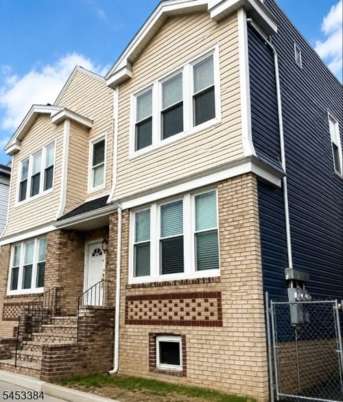 left-680 18th Ave, Irvington, NJ, 07111-4453 | Card Image
