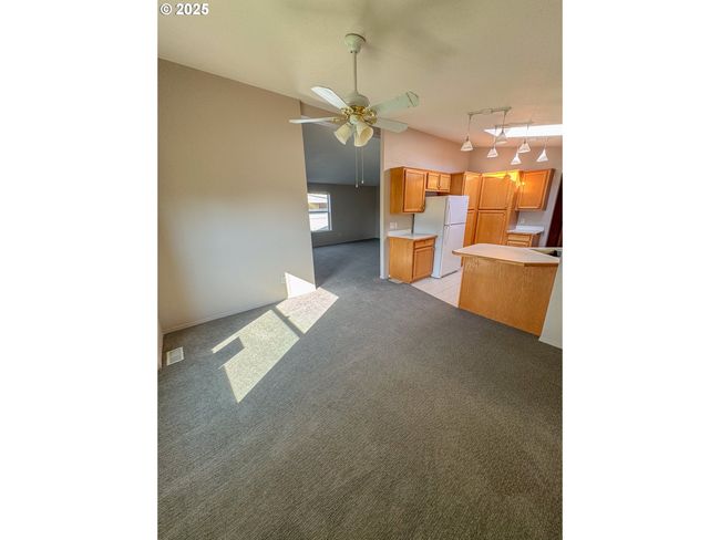 UNIT-13 - 3355 N Delta Hwy, House other with 3 bedrooms, 2 bathrooms and null parking in Eugene OR | Image 12