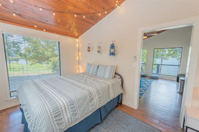 108 E Barker Creek Dr, House other with 3 bedrooms, 2 bathrooms and null parking in Scroggins TX | Image 17