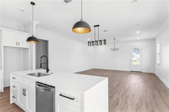 718 West Dr, House other with 4 bedrooms, 2 bathrooms and null parking in Westwego LA | Image 7