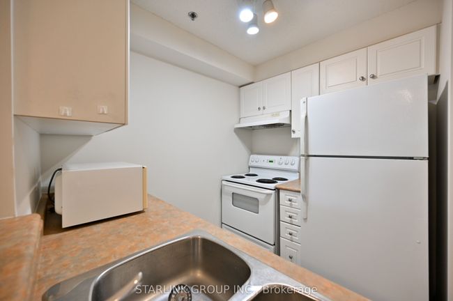111 - 5225 Finch Ave E, Condo with 2 bedrooms, 1 bathrooms and 1 parking in Scarborough ON | Image 14