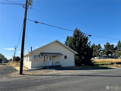 155 Ne Adams Street, House other with 3 bedrooms, 1 bathrooms and null parking in Creston WA | Image 1