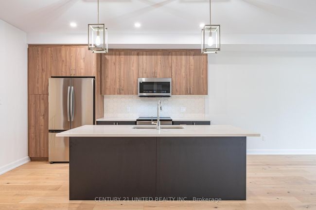 323 Mullighan Gdns, House other with 4 bedrooms, 4 bathrooms and 2 parking in Peterborough ON | Image 8