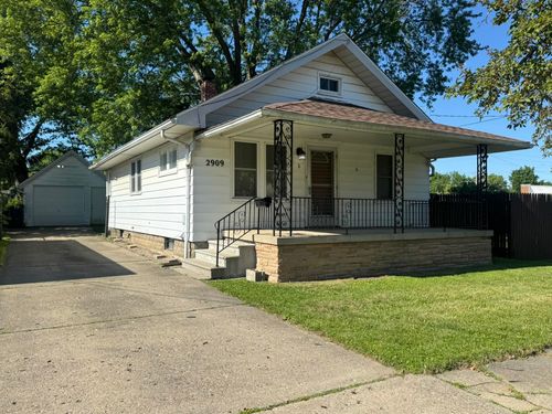 2909 Reynolds St, Flint, MI, 48503-3007 | Card Image