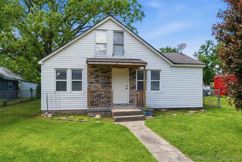 213 G St Ne, Miami, OK, 74354-6415 | Card Image