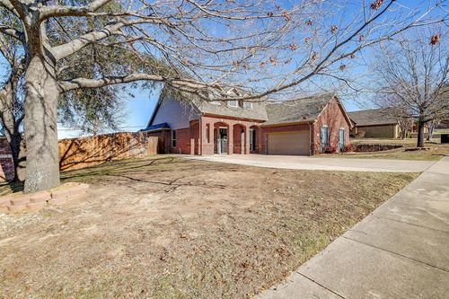 2117 Trace Ridge Dr, Weatherford, TX, 76087-3737 | Card Image