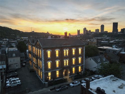 202-120 S 15th Street, South Side, PA, 15203 | Card Image