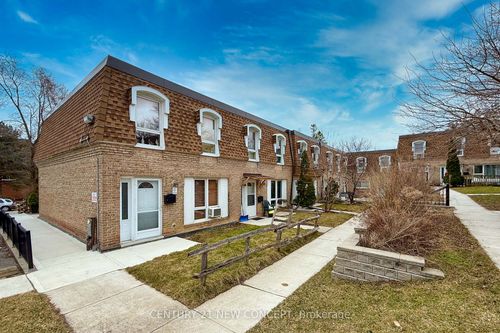 13-1310 Gulleden Dr, Mississauga, ON, L4X1Y9 | Card Image