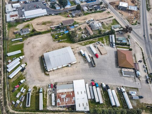 7310 Walnut Ave, Winton, CA, 95388-9364 | Card Image