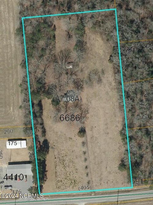 8712 Us Highway 64 Alternate W, Tarboro, NC, 27886-8228 | Card Image