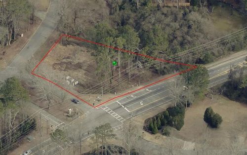 2020 S Hidden Hills Pkwy, Stone Mountain, GA, 30088-4015 | Card Image