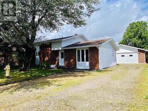 4 Murray St, Kapuskasing, ON, P5N3B2 | Card Image
