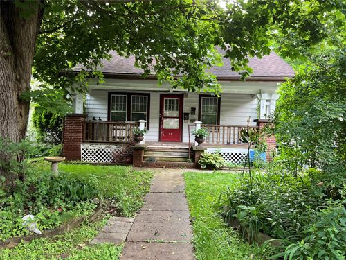 44 Leonard St, Mount Kisco, NY, 10549-2914 | Card Image