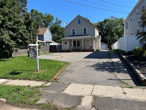 56 Lowndes Ave, Huntington Station, NY, 11746-1381 | Card Image