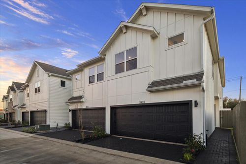 3913 Willowbend Point Dr, Houston, TX, 77025-2185 | Card Image