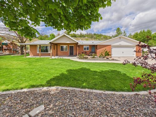 2772 E Black Canyon Hwy, Emmett, ID, 83617-1424 | Card Image