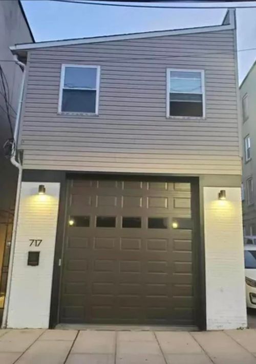 717 22nd St, Union City, NJ, 07087-9119 | Card Image