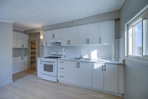 {{alt}} | Card Image